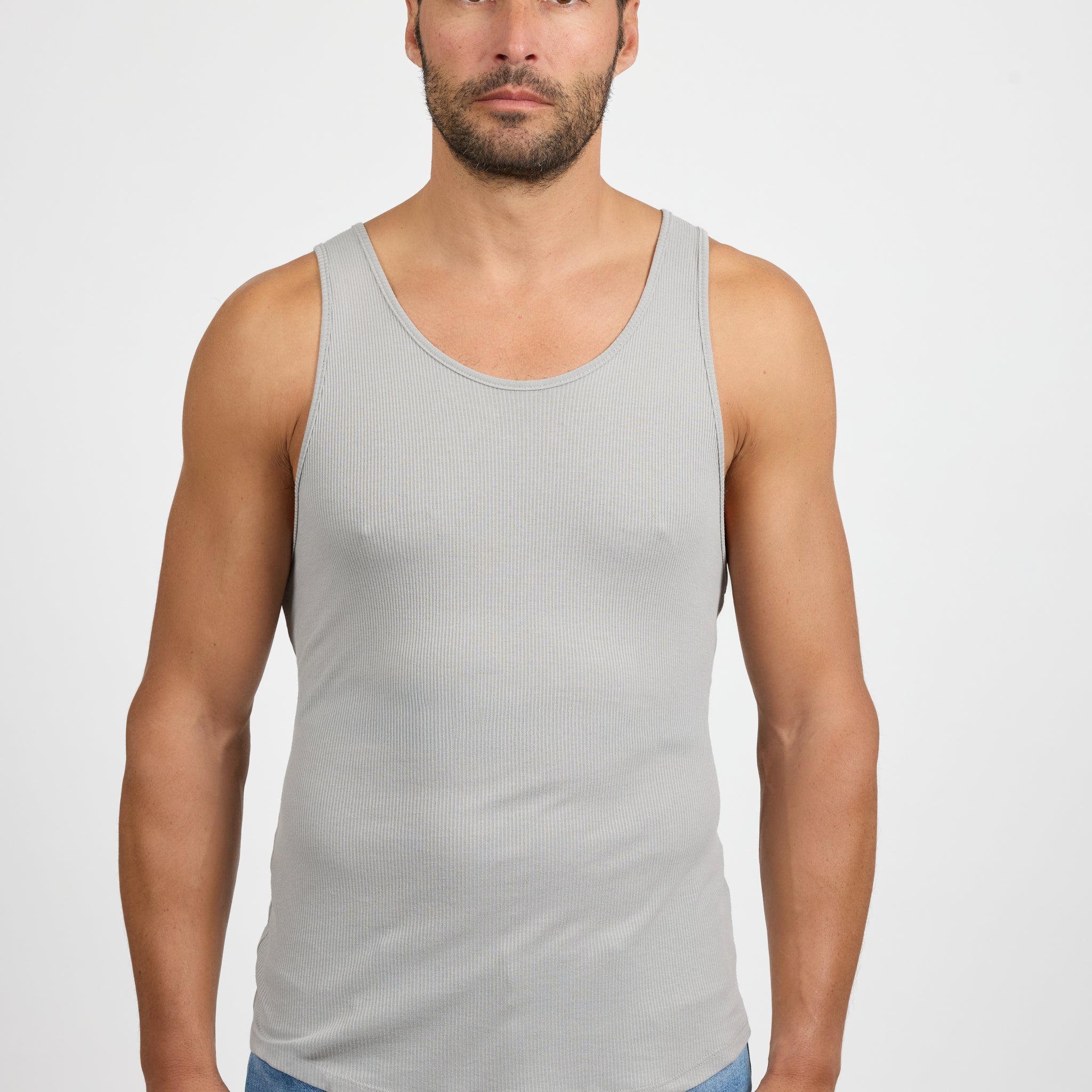 MONFRERE-travis-light-grey