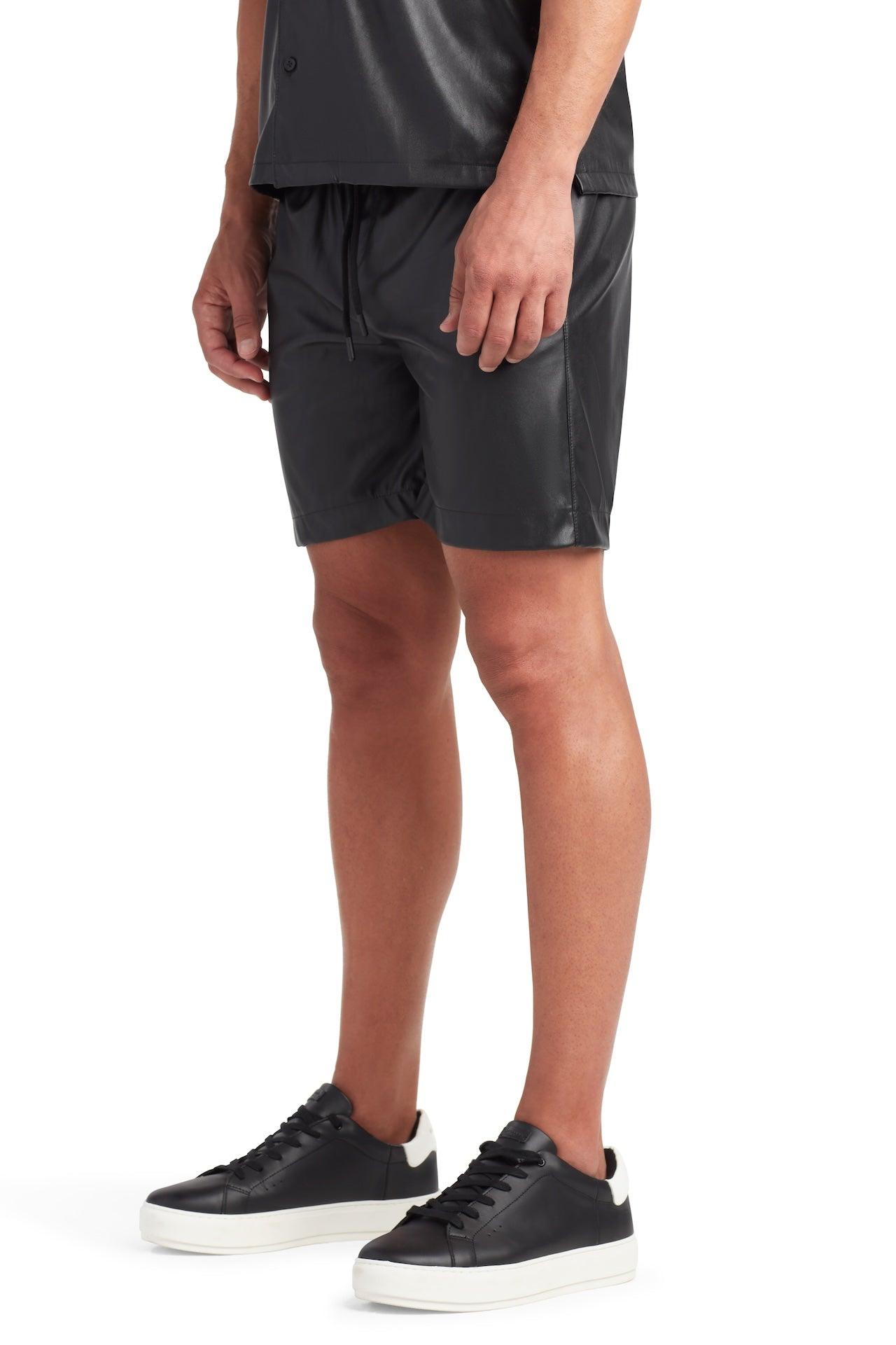 MONFRERE-bond-short-leather-noir